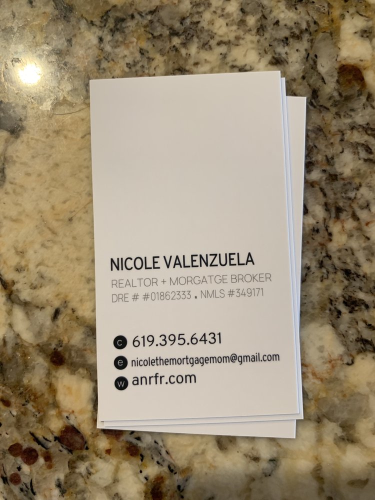 Photo of Nicole Valenzuela
