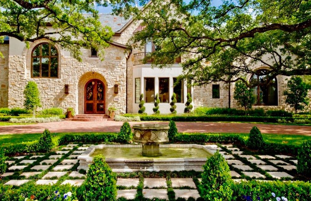 Photo of Uptown Real Estate Group