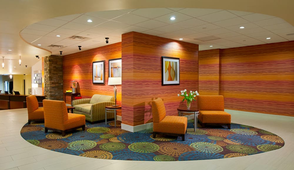 Photo of Holiday Inn Express & Suites Pittsburgh West - Green Tree
