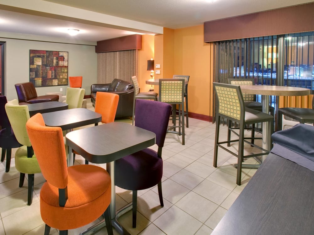 Photo of Crowne Plaza Milwaukee South