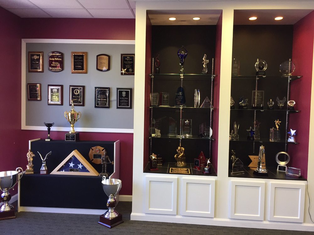 Photo of Crown Trophy of Louisville