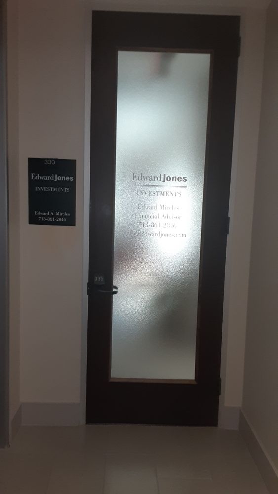 Photo of Edward Jones - Financial Advisor: Samuel L. Goodfriend
