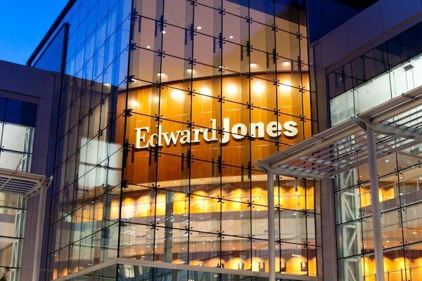 Photo of Edward Jones - Financial Advisor: Samuel L. Goodfriend