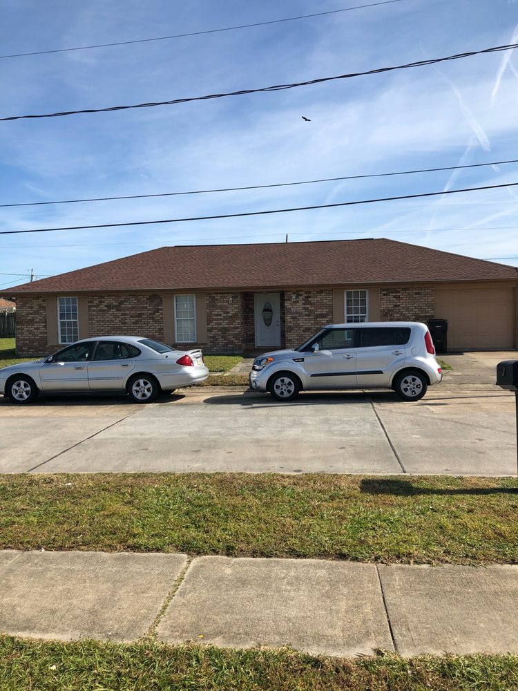 Photo of B&M Roofing