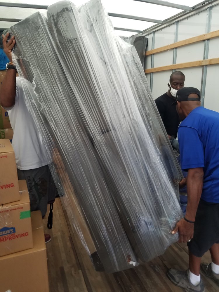 Photo of Big Tuck Moving Truck