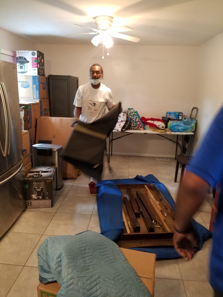 Photo of Big Tuck Moving Truck