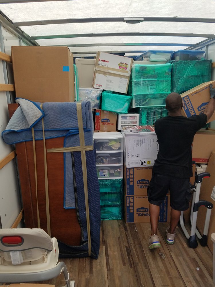Photo of Big Tuck Moving Truck