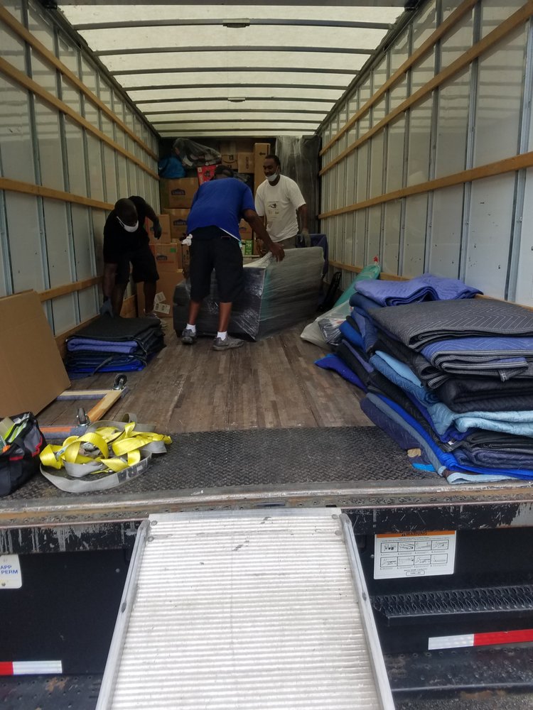 Photo of Big Tuck Moving Truck