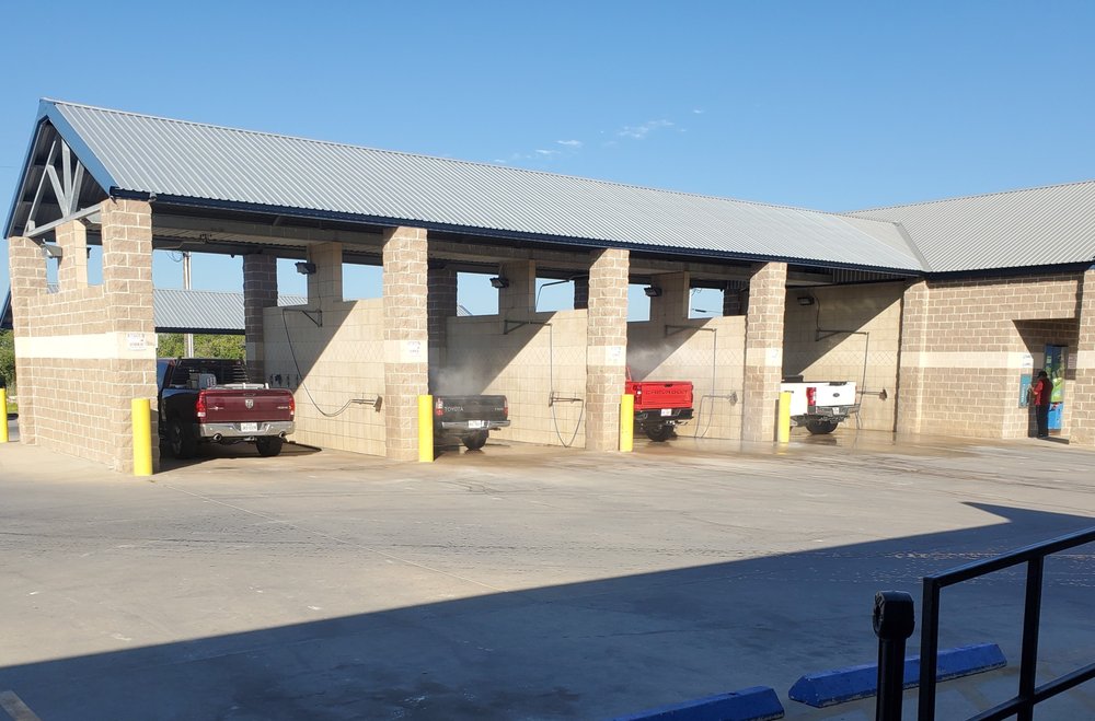 Photo of Cougar Lube and Wash of Jarrell