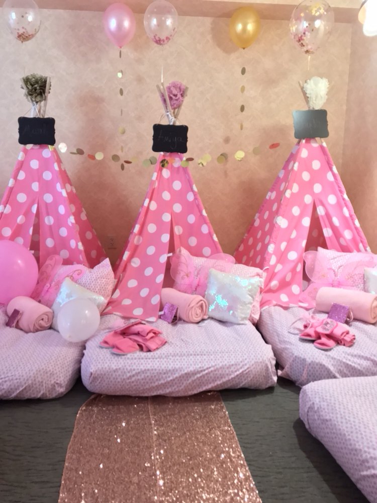 Photo of Supreme Sleepovers