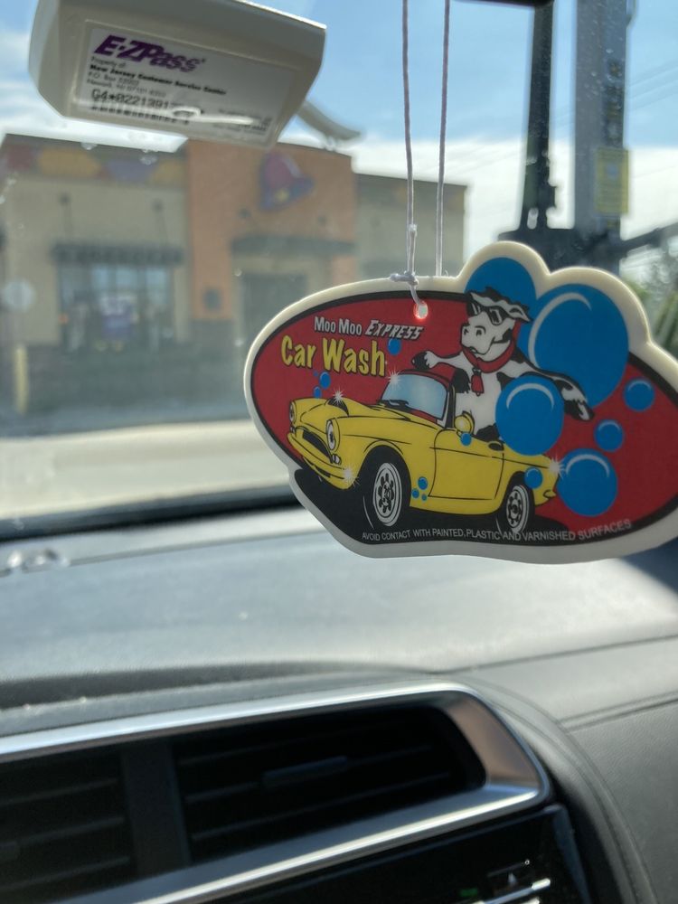 Photo of Moo Moo Express Car Wash - Clintonville