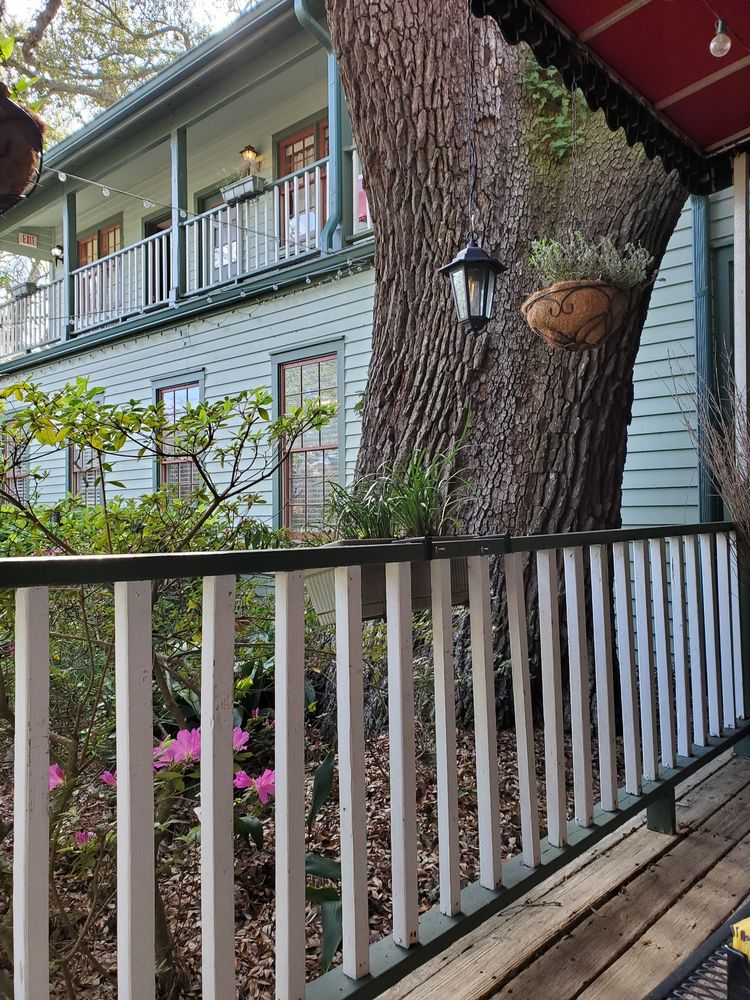 Photo of Leddy's Porch at Florida House Inn