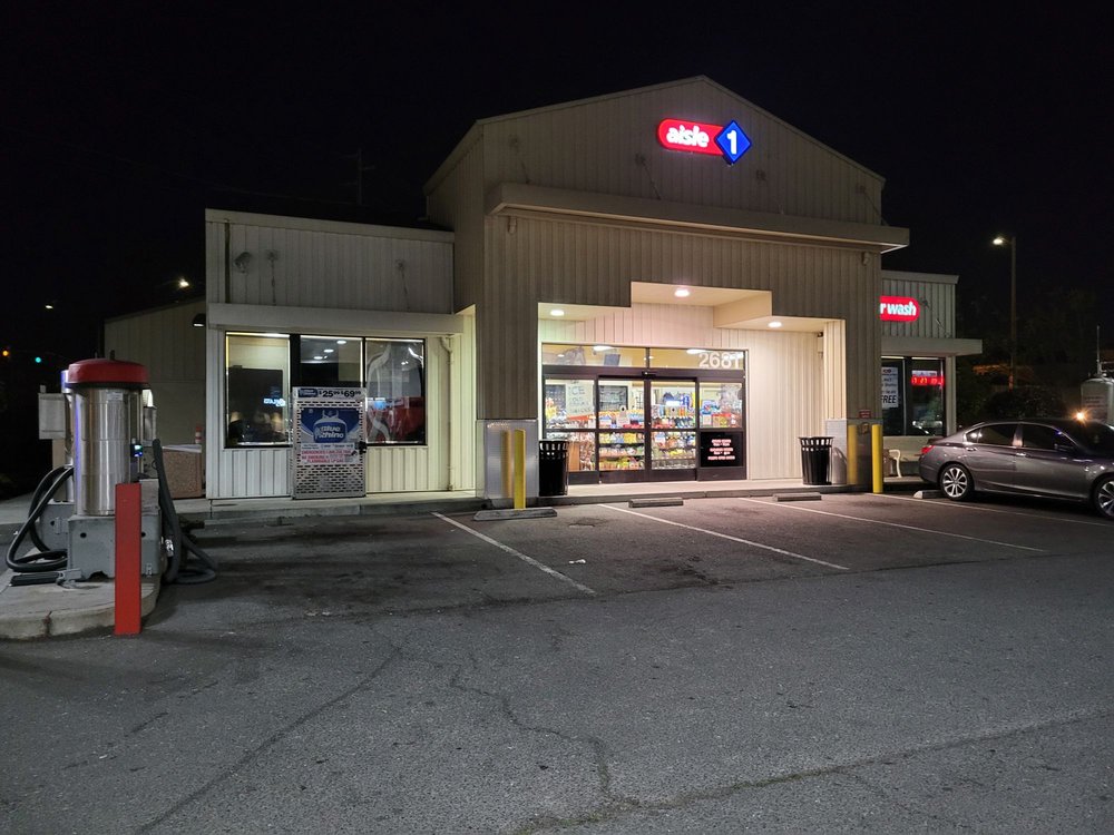 Photo of Nob Hill Aisle 1