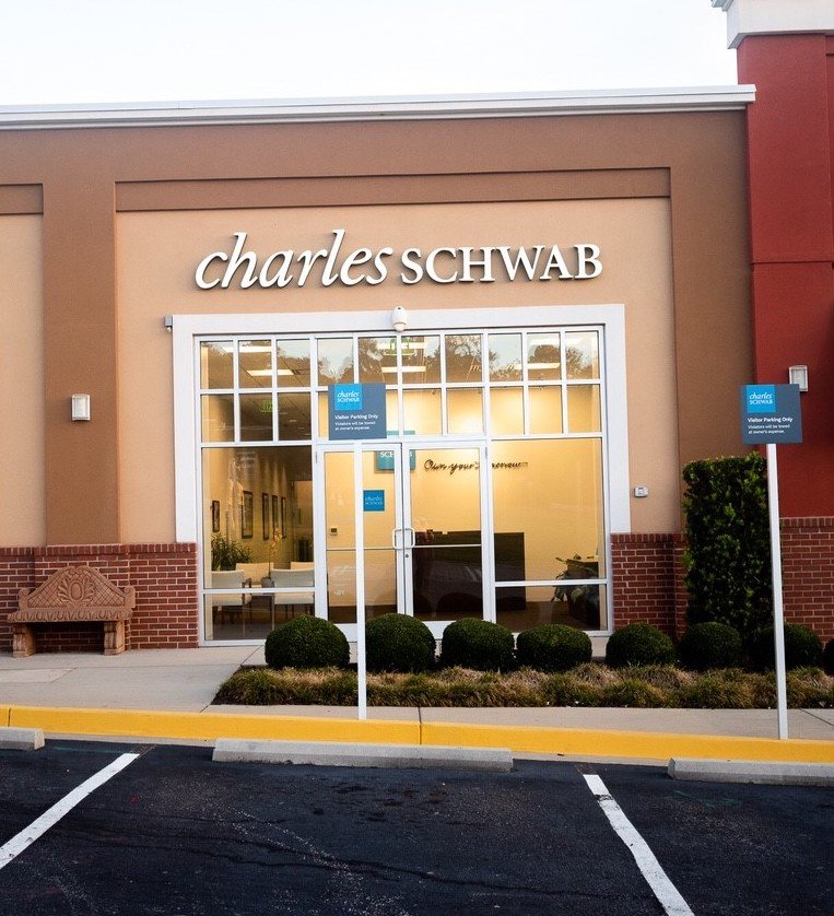 Photo of Charles Schwab