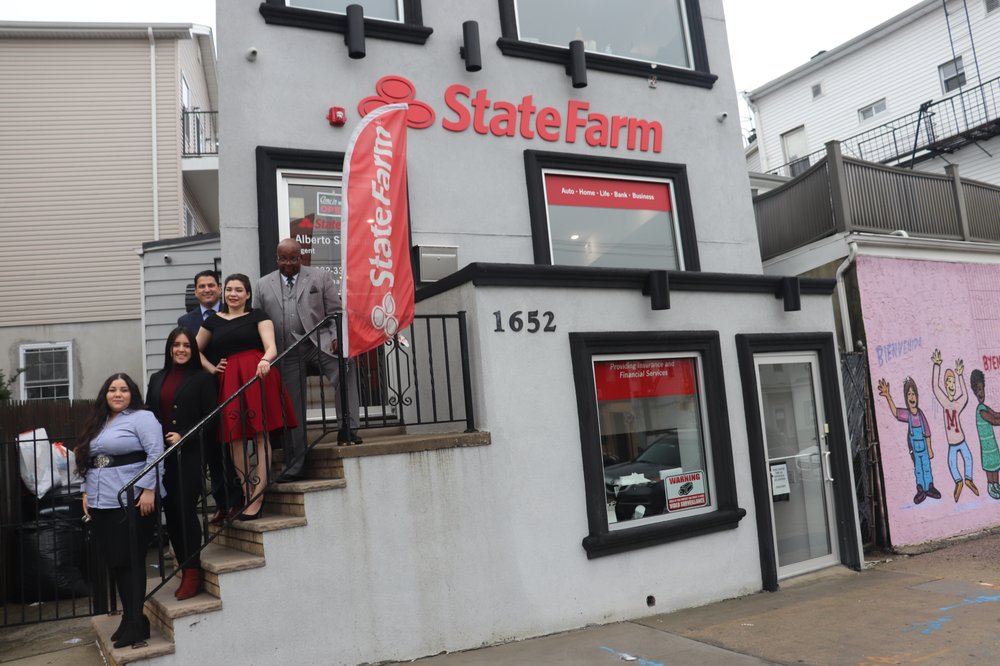 Photo of Alberto Santana - State Farm Insurance Agent
