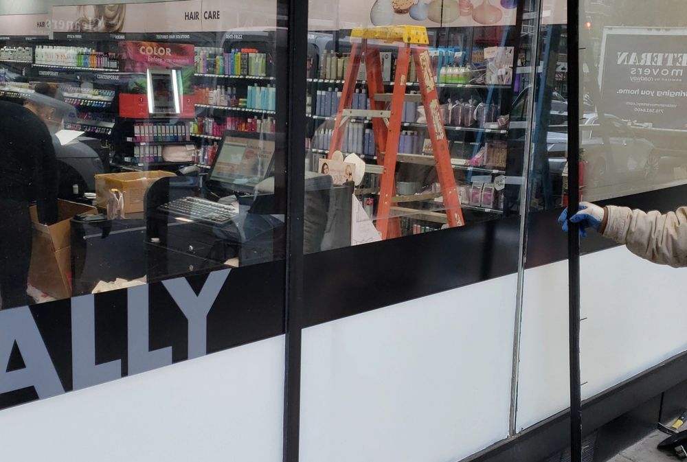 Photo of V & M Glass And Mirrors