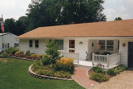 Photo of Builder's Choice Vinyl Fencing