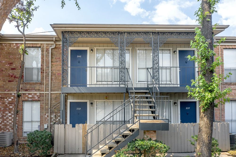 Photo of La Primavera Apts