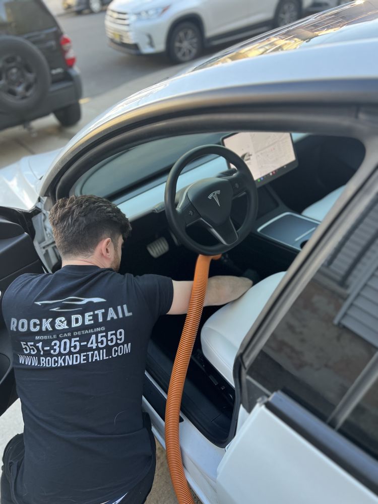 Photo of Rock & Detail Mobile Car Detailing