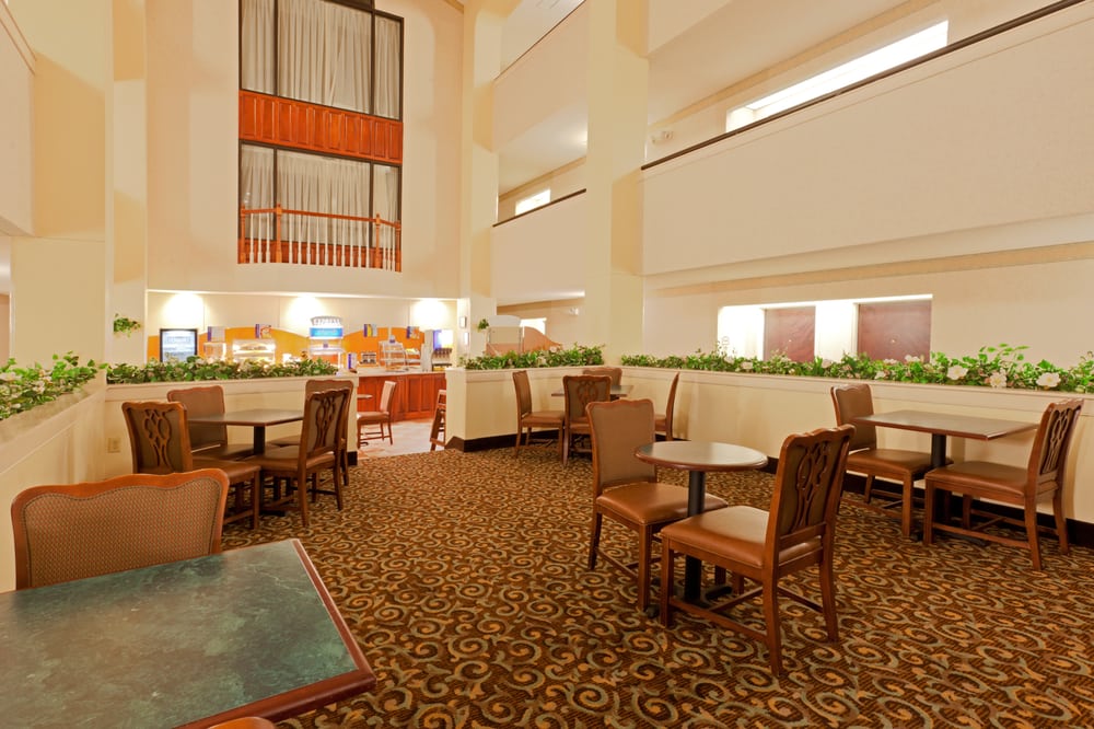 Photo of Holiday Inn Express & Suites Birmingham NE - Trussville