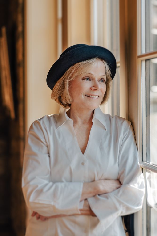 Photo of Linda Gedney - Compass Real Estate