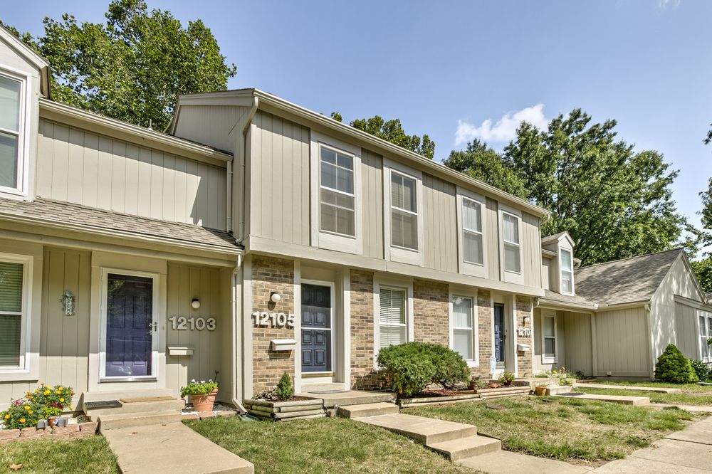 Photo of Janet Fournier - RE/MAX State Line