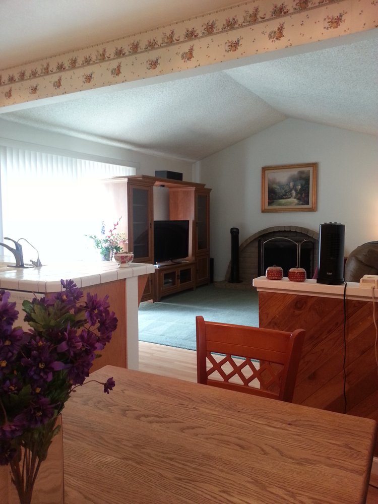 Photo of Wilma Daniel, Broker