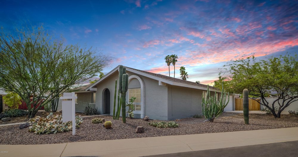 Photo of Jen Johansen - HomeSmart