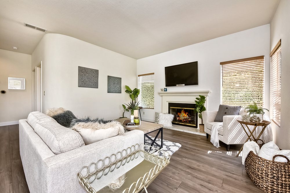 Photo of Aggie Carpenter - Compass REAL Estate