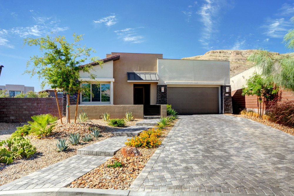 Photo of Deluxe Realty