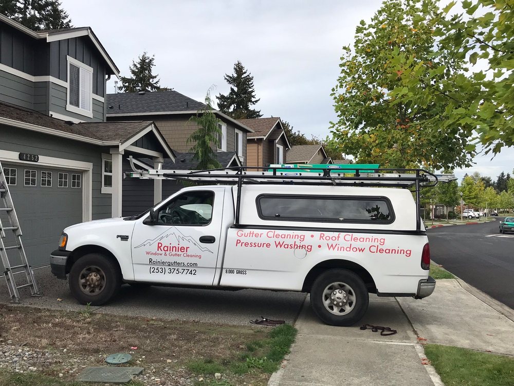 Photo of Rainier Window and Gutter Cleaning