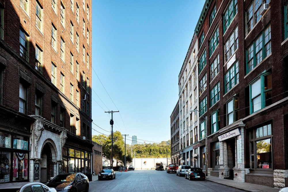 Photo of Oliver Building