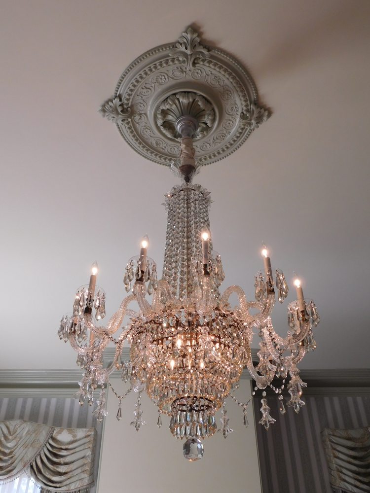 Photo of Fox Chandelier Cleaning