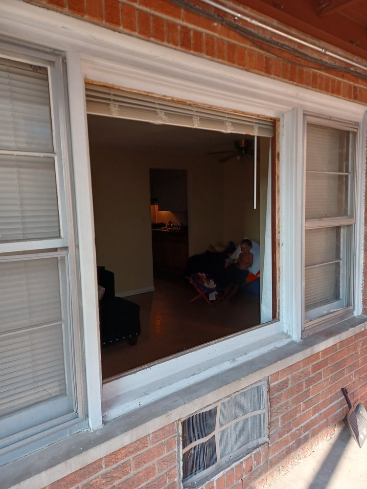Photo of Windows and Doors Glass Repair