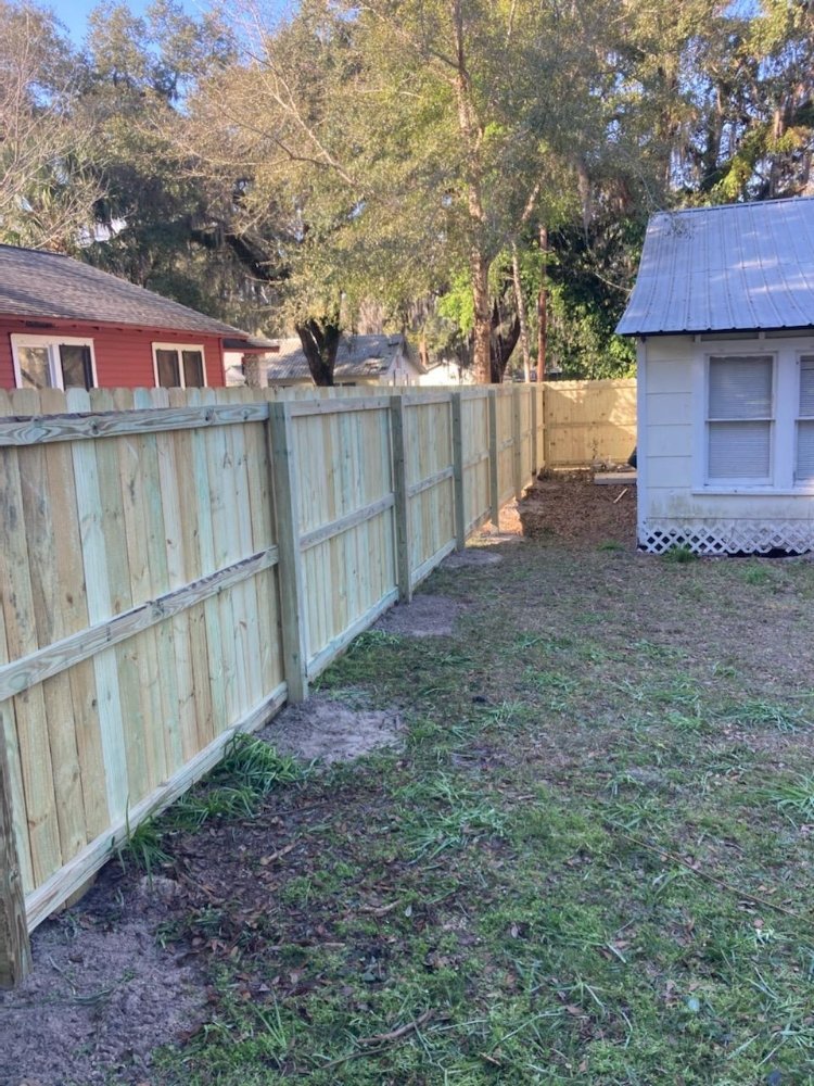 Photo of Straight Line Fence & Gate