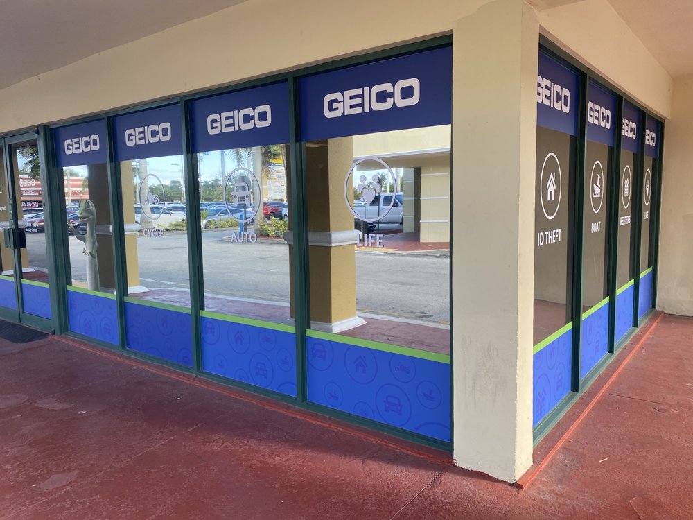Photo of GEICO Insurance Agent