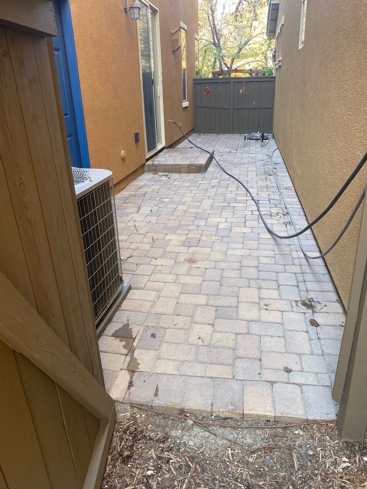 Photo of Landmark Pavers Clean And Seal