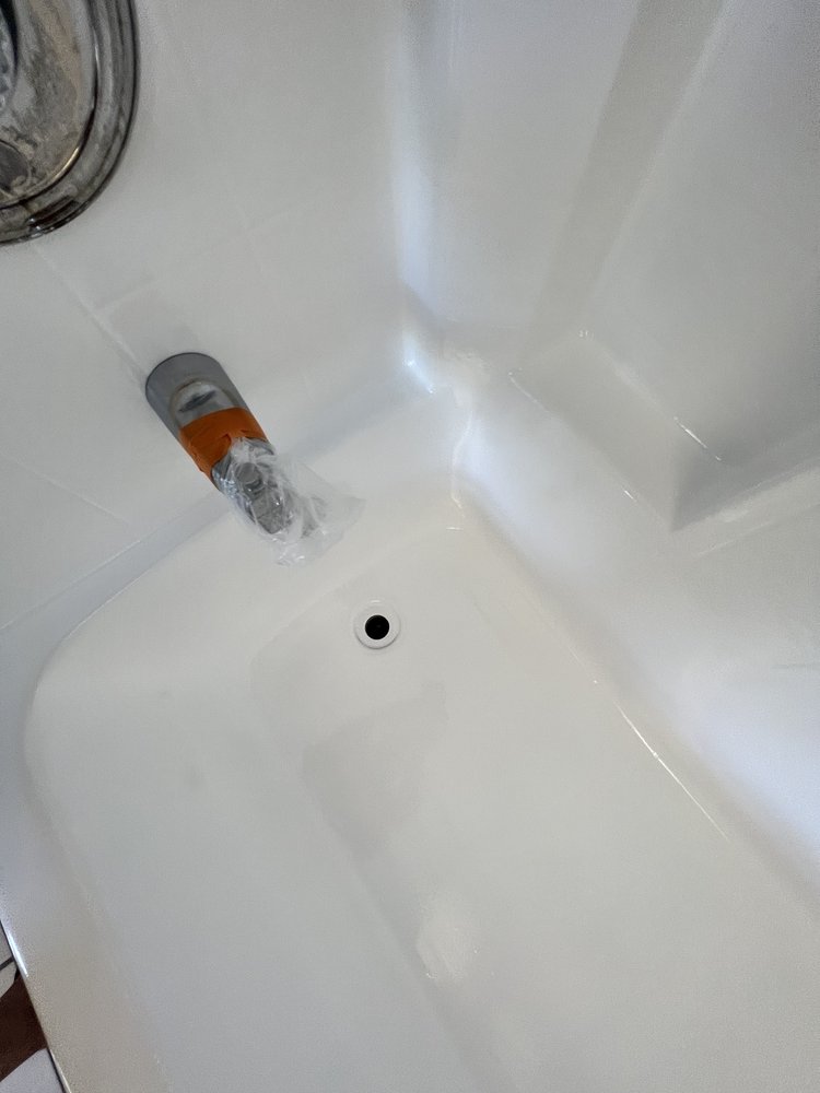 Photo of Dasani’s Company Tub Refinishing