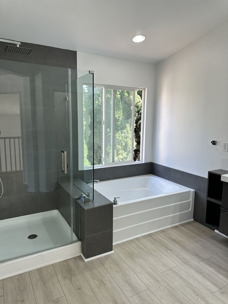Photo of Dasani’s Company Tub Refinishing