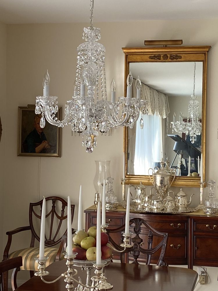 Photo of The Chandelier Shiner