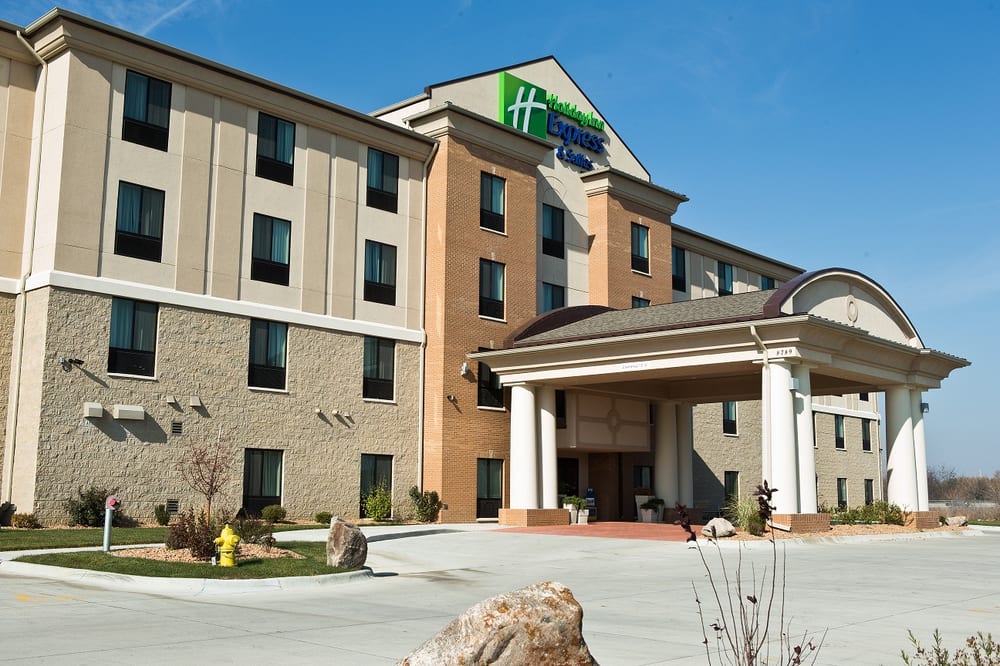 Photo of Holiday Inn Express & Suites Urbandale Des Moines