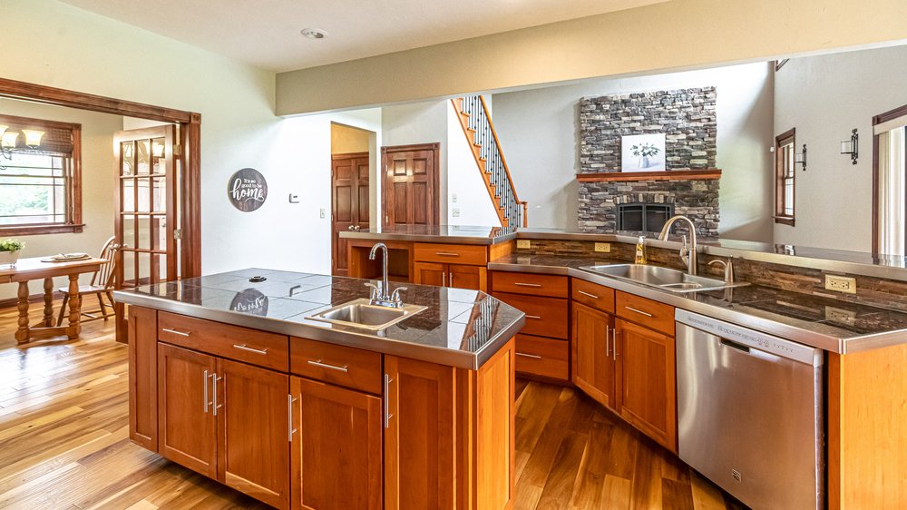 Photo of Jennifer Mance - Coldwell Banker Real Estate