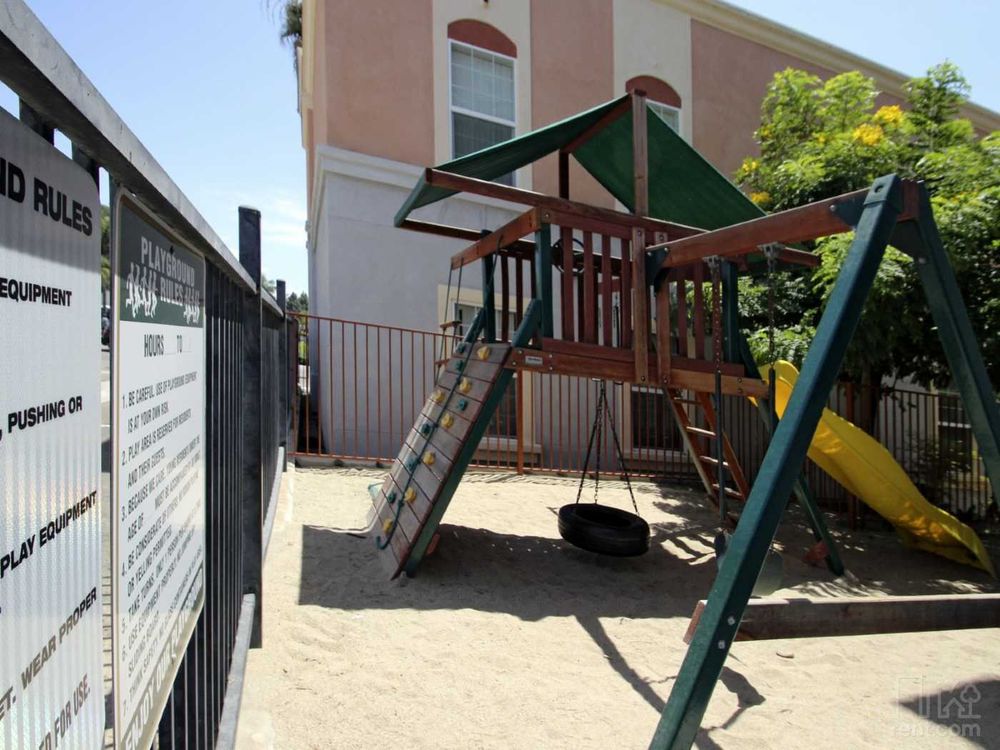 Photo of Pharus Plaza