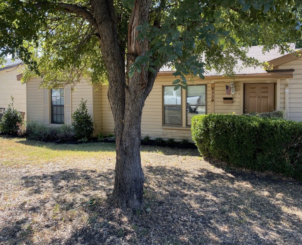 Photo of Lee's Lawn & Garden