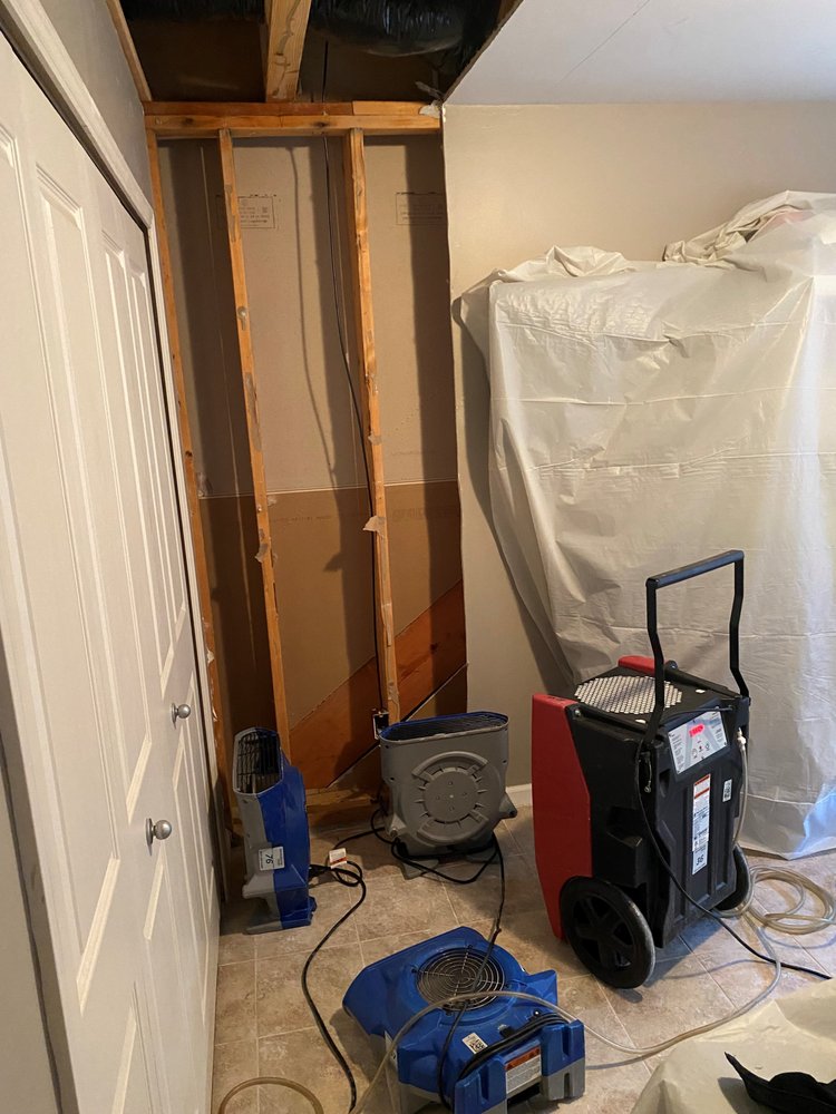 Photo of H2O Pros Water Restoration Services