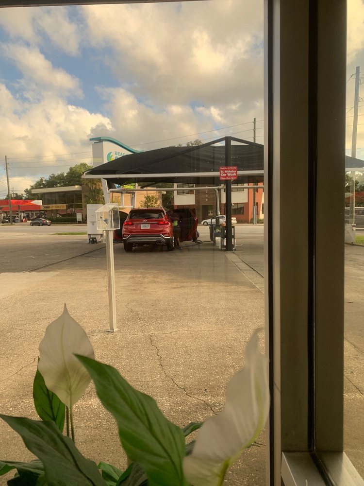 Photo of Beaches Car Wash & Gift Gallery