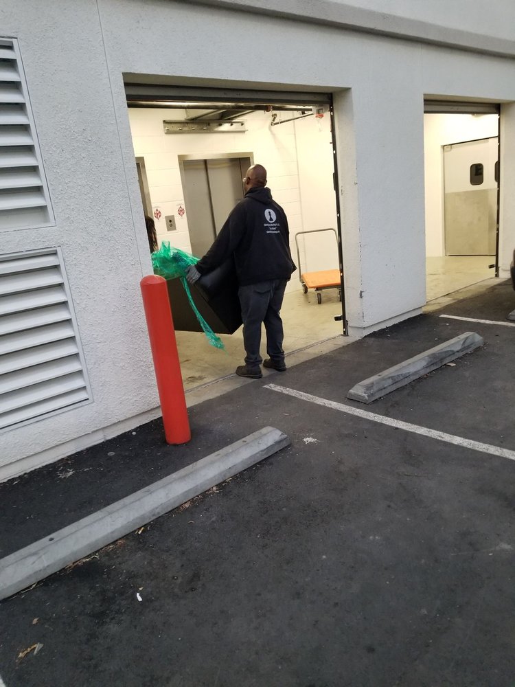 Photo of Chesspiece Moving