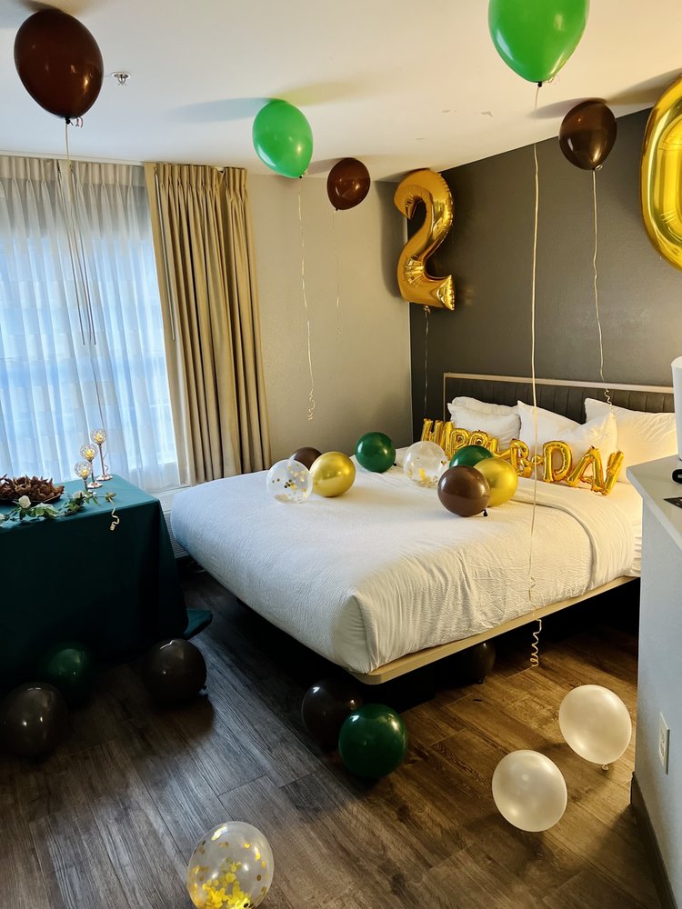 Photo of Upscale Decor