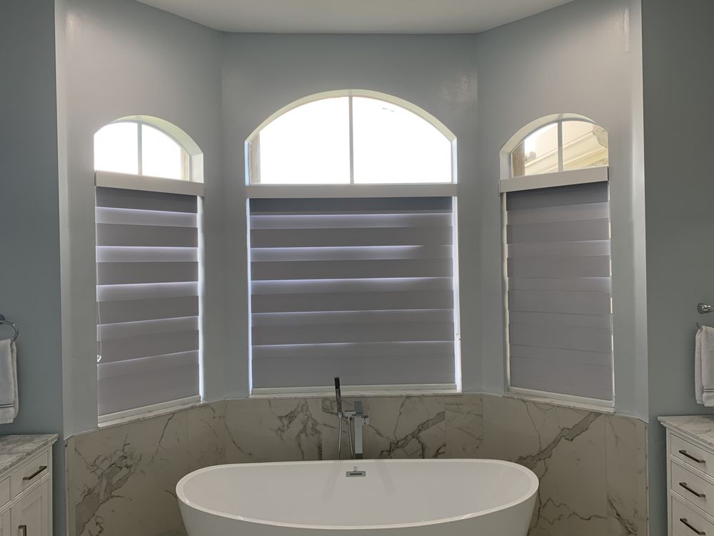 Photo of LoveBlinds