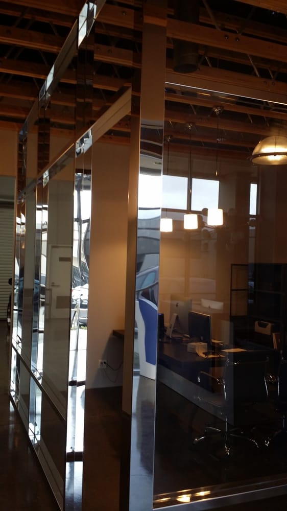 Photo of Roberto's Glass Service